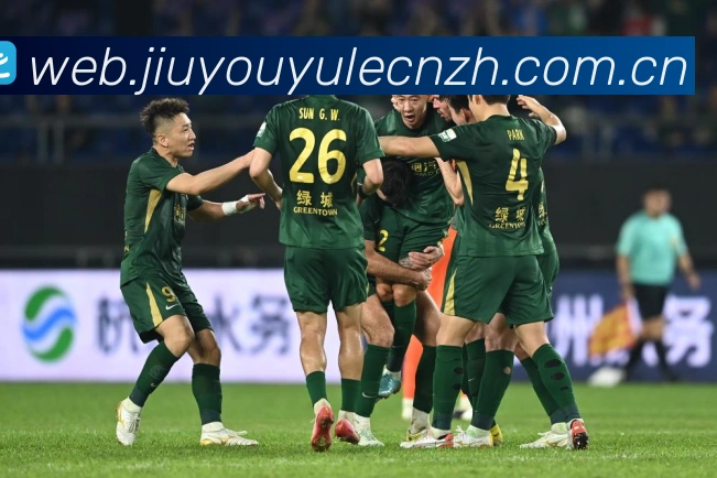 三十九岁苏亚雷斯无缘乌拉圭世界杯初选名单引发热议战术观察:最新赛事动态与深度分析 三十九岁苏亚雷斯无缘乌拉圭世界杯初选名单引发热议战术观察:最新赛事动态与深度分析